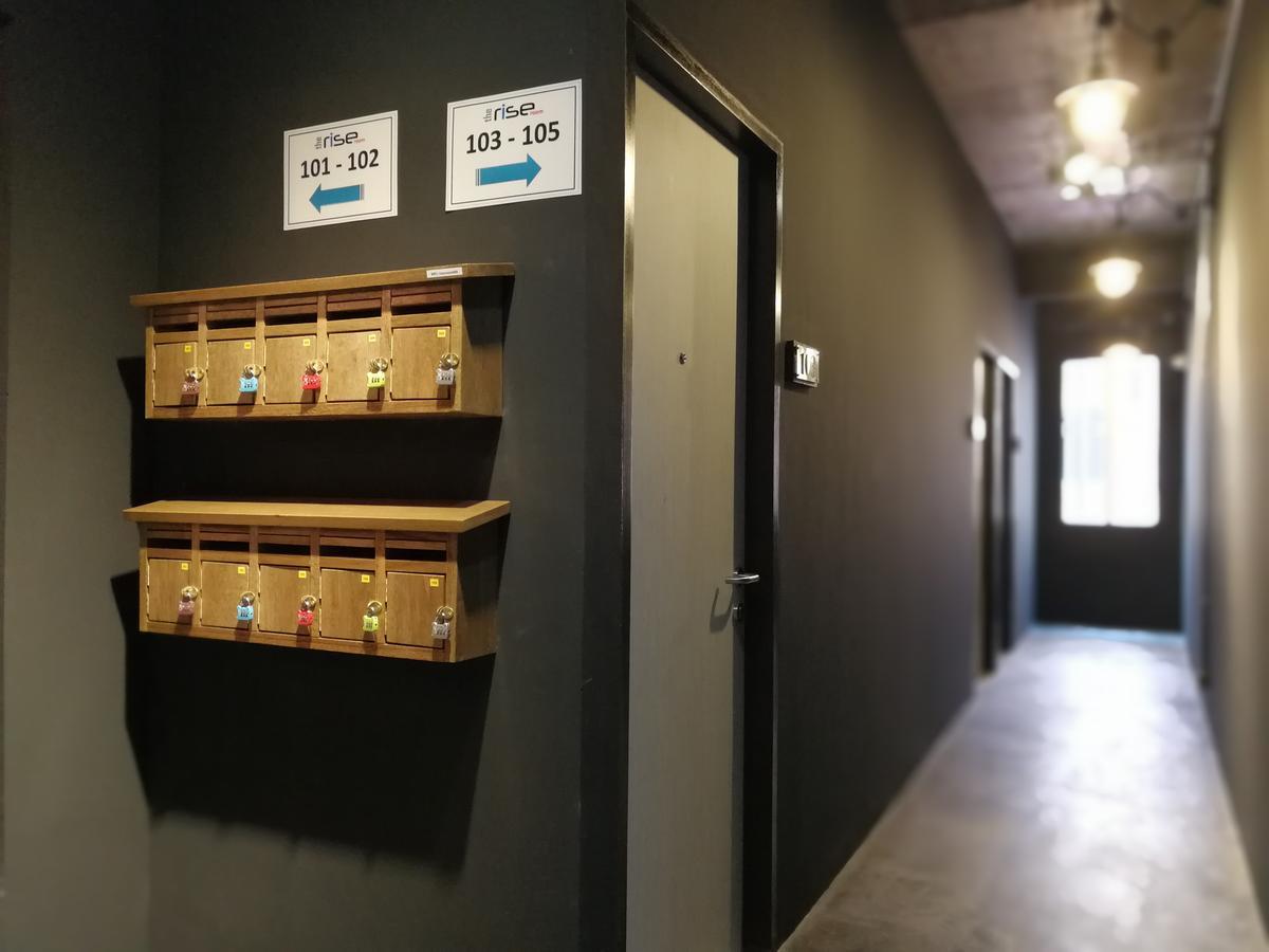 The Rise Room Куала-Тренгану Экстерьер фото Mailboxes in a typical apartment building